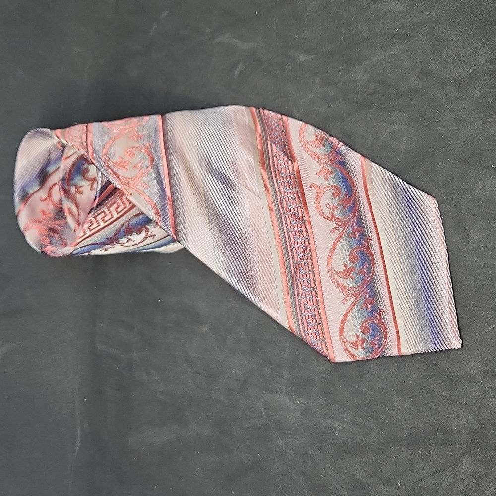 Bermuda pink microfiber tie
